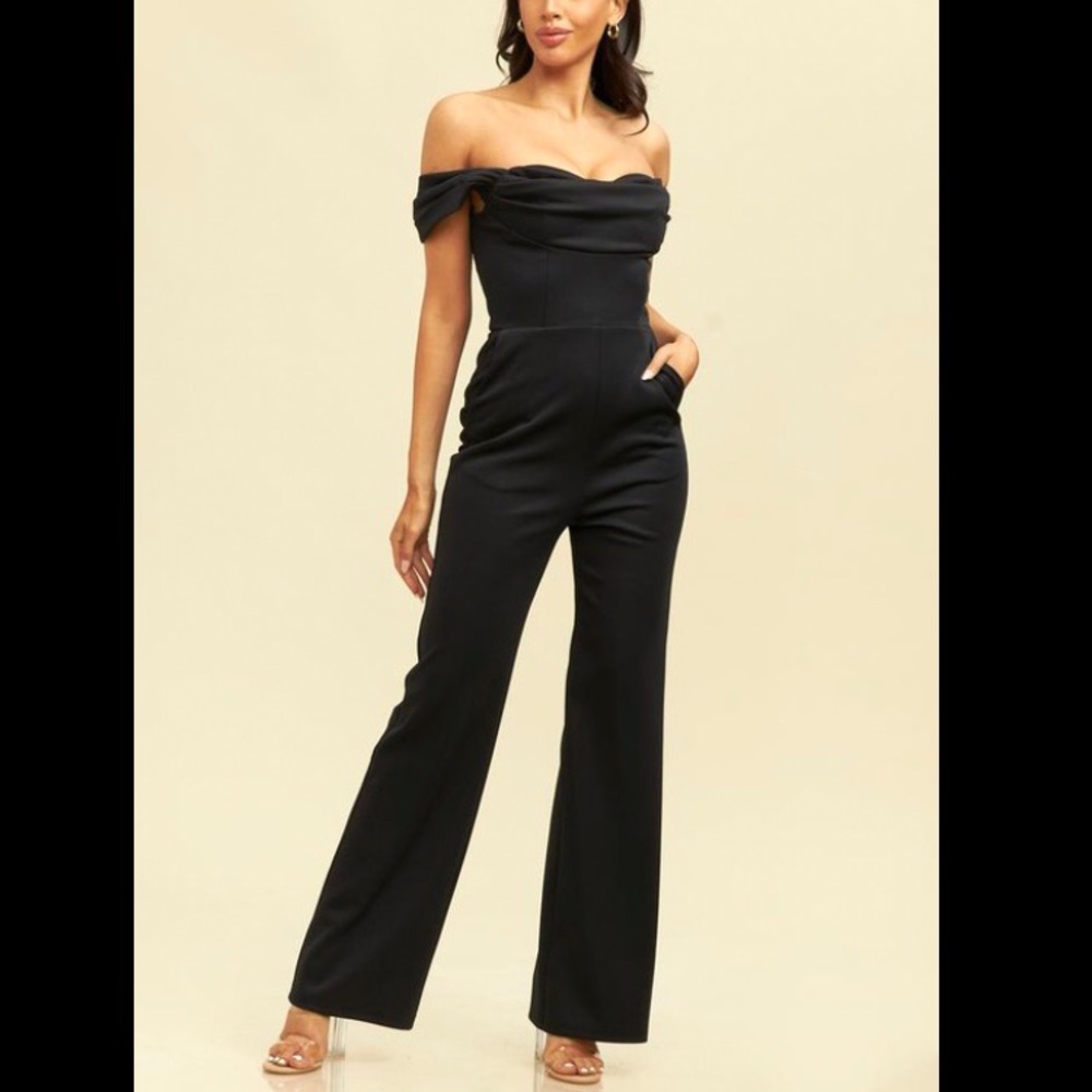 BLACK DRAPED JUMPSUIT ✨
